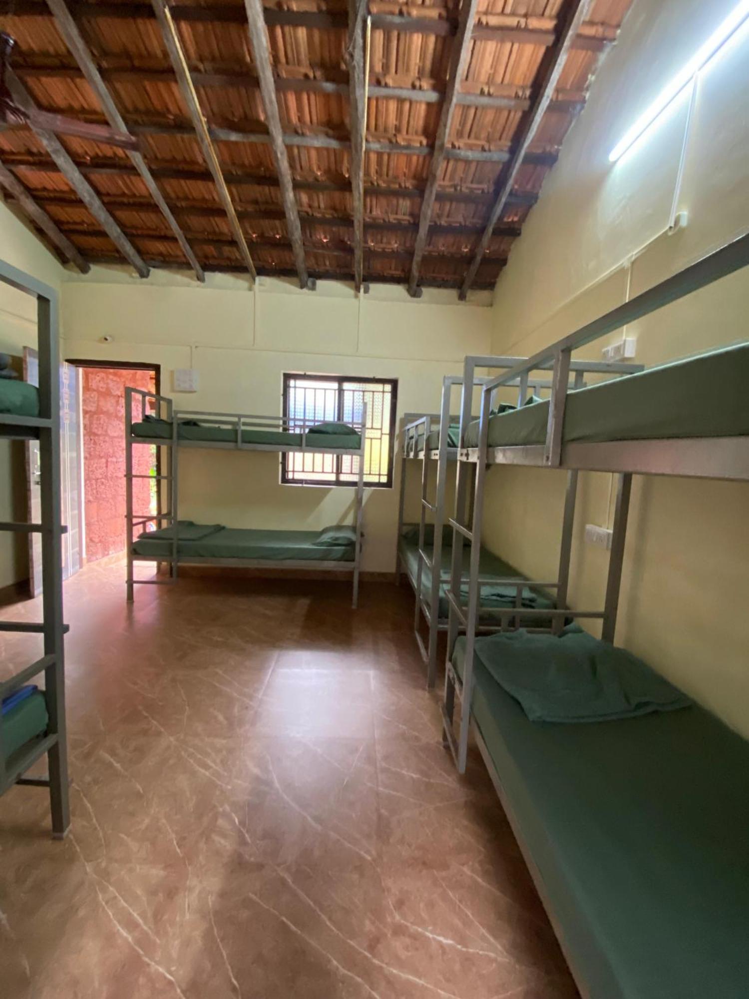 Tusker Tribe Hostel ゴカルナ エクステリア 写真